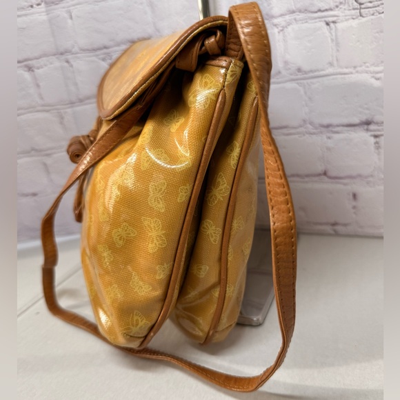 Collectors 70’s BOTTEGA VENETA Vinyl Crossbody Bag Gold Yellow Tan Leather 9x9x3 - Picture 4 of 14